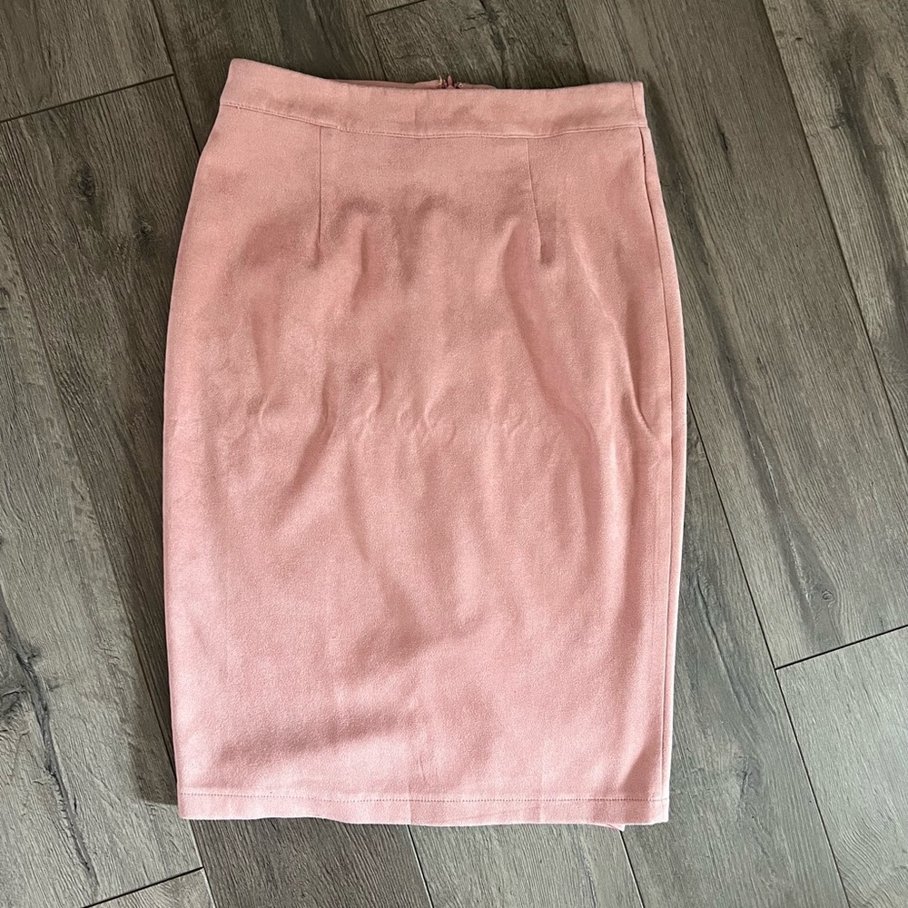 Elegant Pink Pencil Skirt